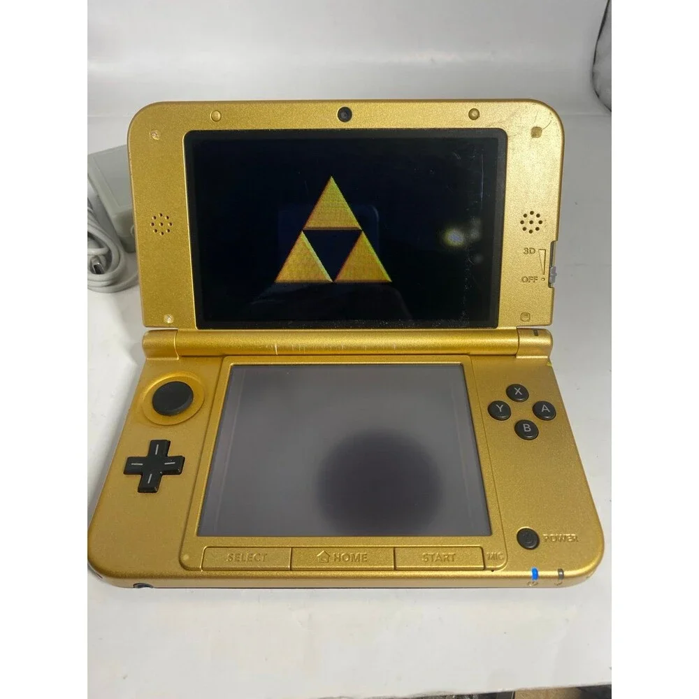 Gold Triforce Nintendo 3DS XL The Legend of Zelda A Link Between Worlds + case
